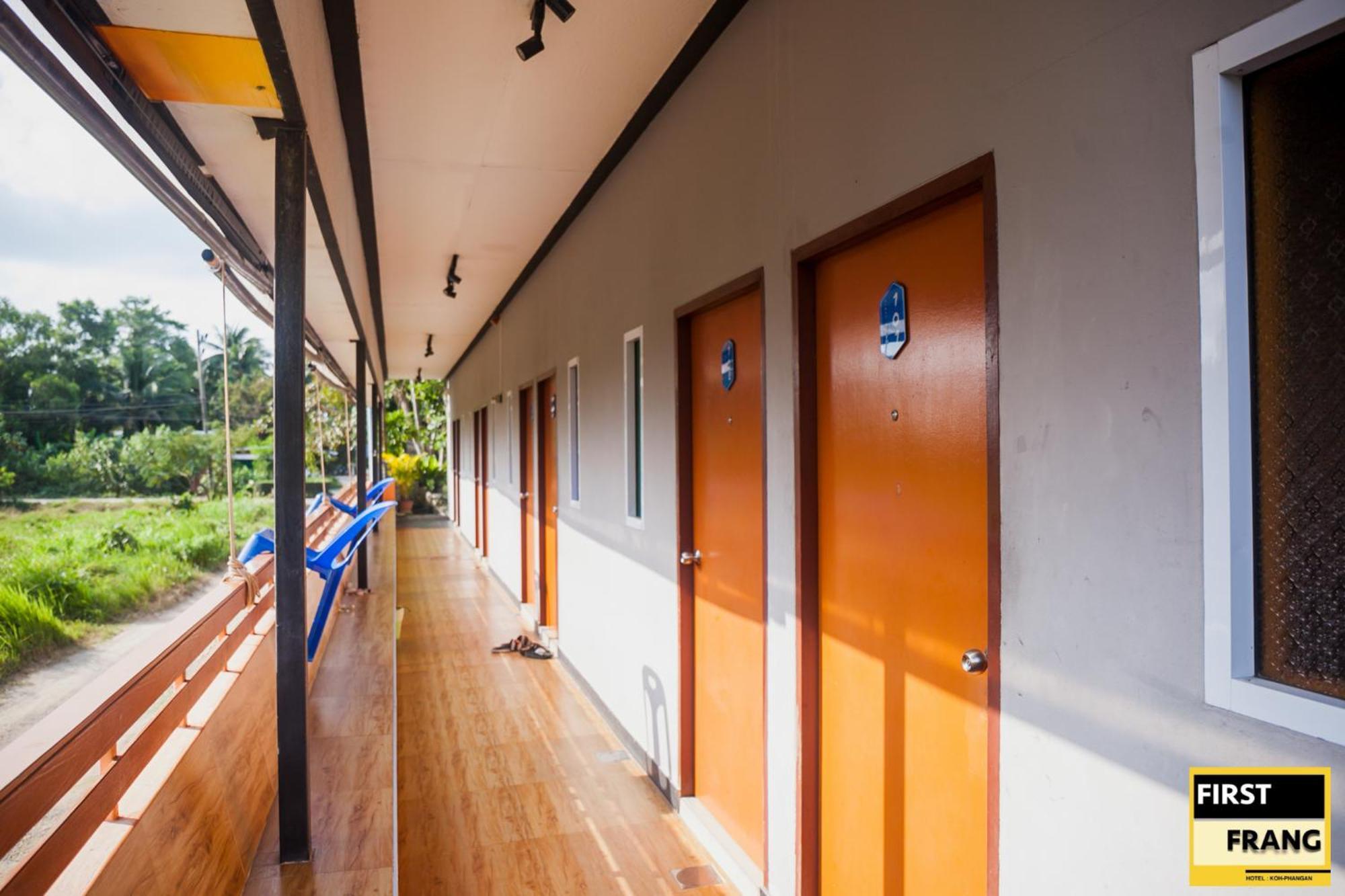 First And Frang Hotel - Koh Phangan Тонг Сала Экстерьер фото